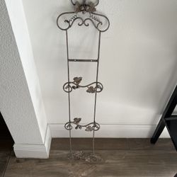 Hanging Wine Shelf Decor