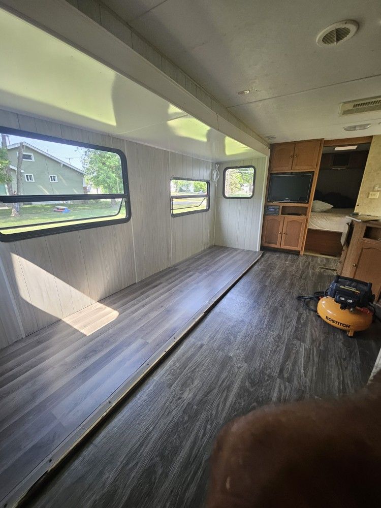 3500 Obo Rehab Camper for Sale in Hammond, IN - OfferUp