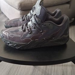 Melo Ball Basketball Sneakers
