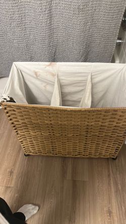 Wicker Laundry Hamper with Divided Liner