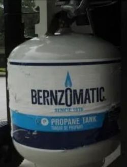 20lb bernzomatic propane tank...used several times $28