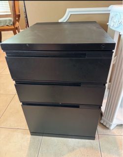 Heavy-Duty 3-Drawer Tool Storage Cabinet – Garage Workshop
