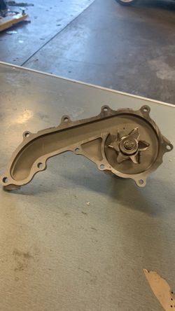 (New) Toyota 4 Runner Water Pump
