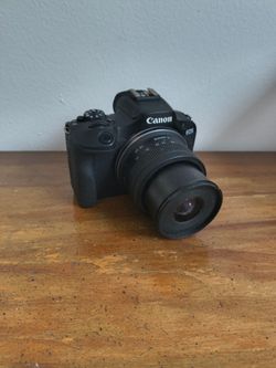 Canon EOS R100