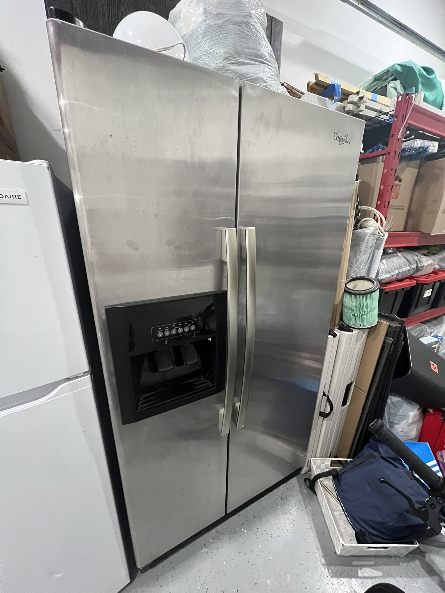 Refrigerator