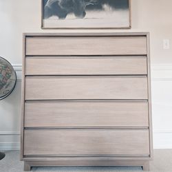 Mid-Century Modern Solid Kroehler 5-Drawer Tallboy Dresser 