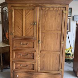 Beautiful Oak Armoire 