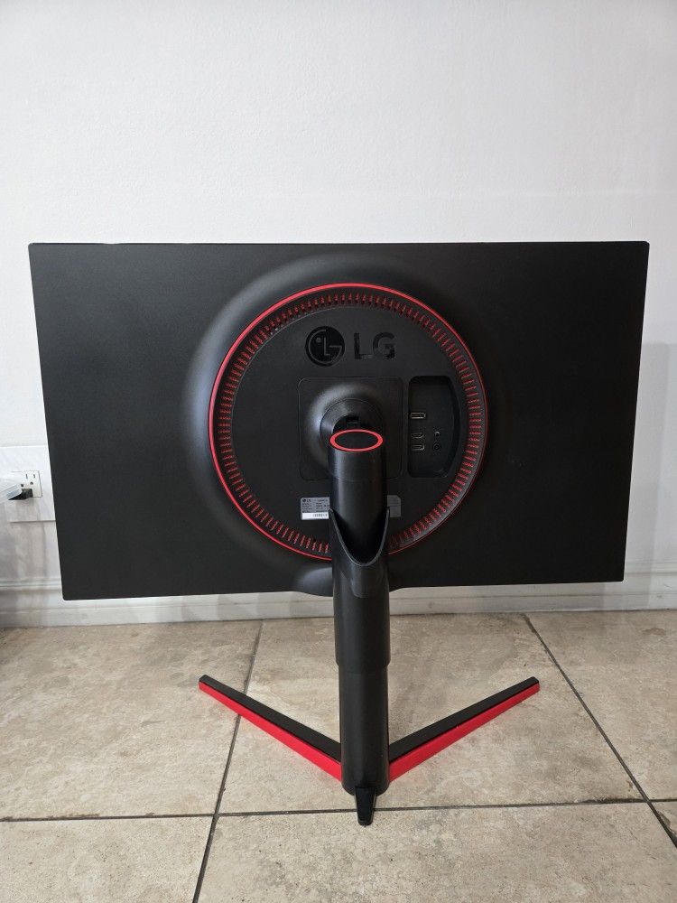 LG Gaming Monitor 32 Inch 2k Resolution 144Hz