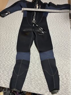 L diving suit