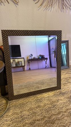 Accent Mirror