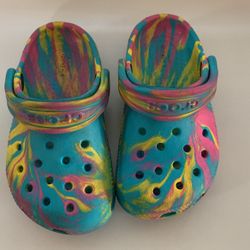 Toddler Crocs Size 8