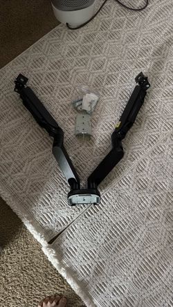 Dual Monitor Arm
