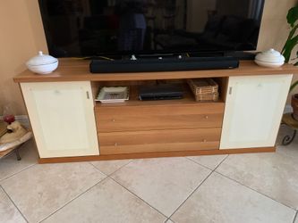 Beautiful dining/entertainment set (from Italy)