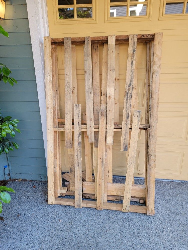 Two 4'x6' Pallets