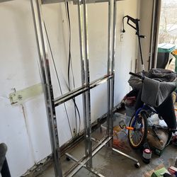 Commercial clothes rack 5.5ft tall