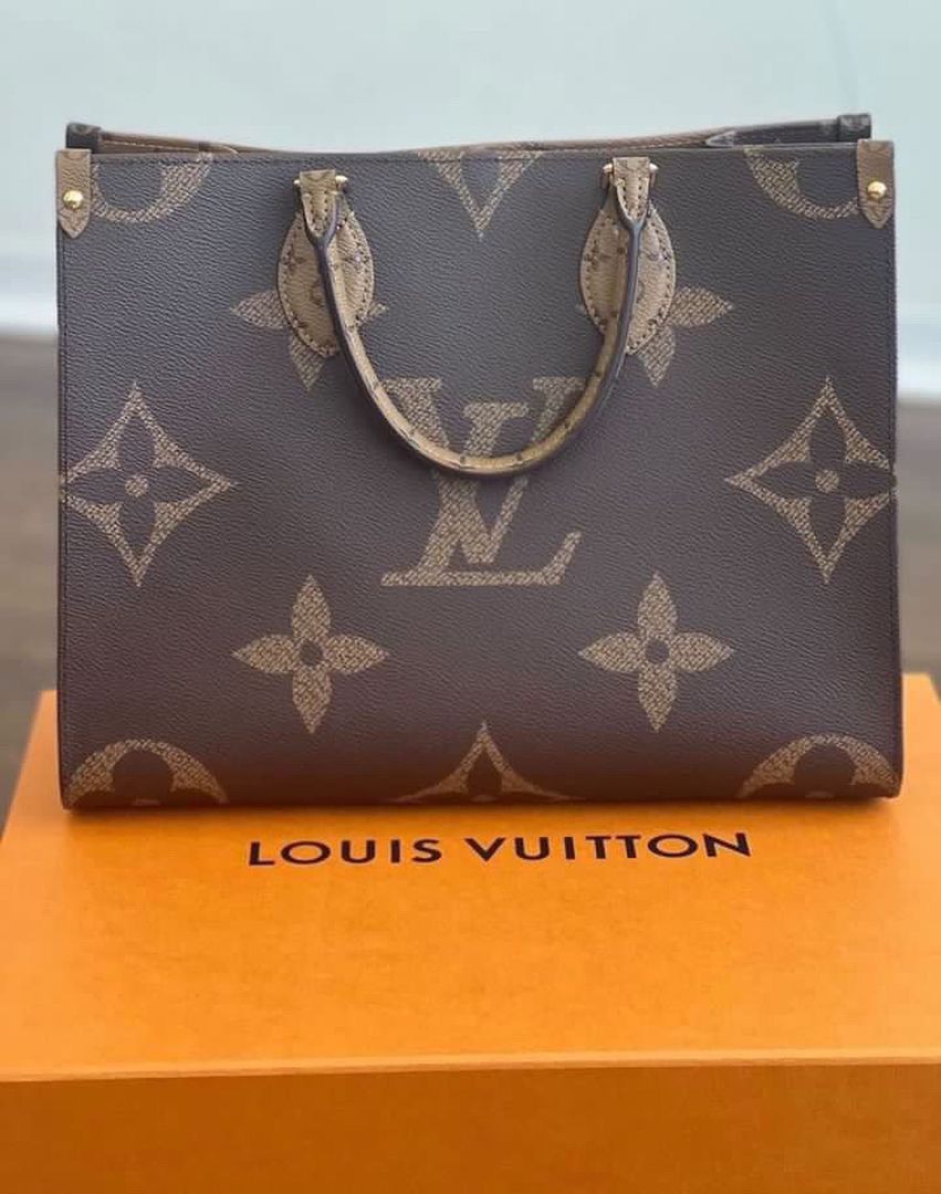 Louis Vuitton Bag for Sale in Miami, FL - OfferUp
