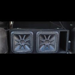 2 15' Kicker L7 Subwoofers With Box