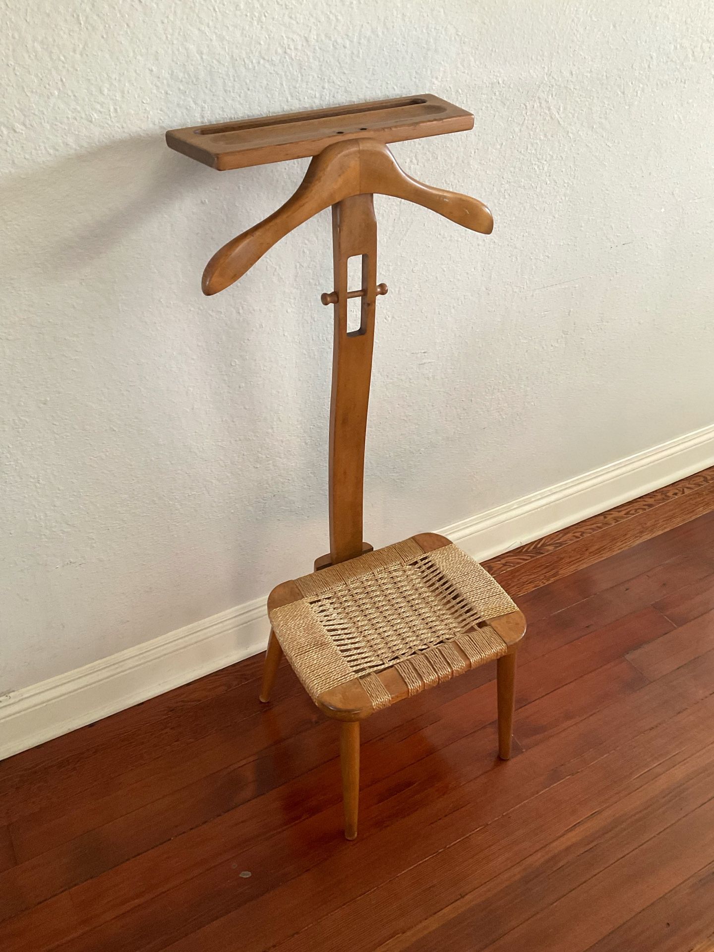 Amcrest Mid-Century Butler Valet Chair Vintage