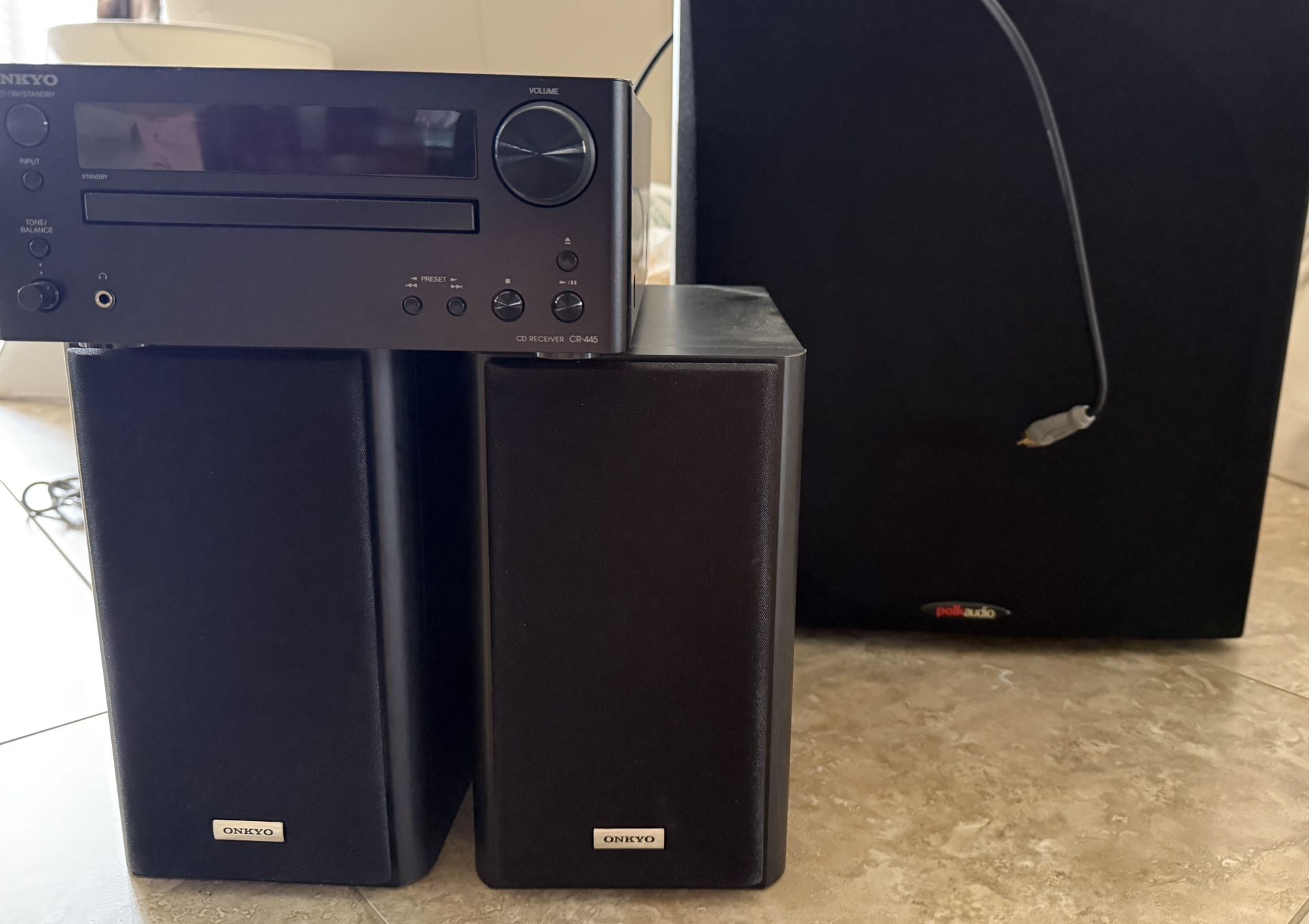 Onkyo cs-445 audio system with speaker and subwoofer