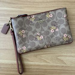 Small Coach Floral Wristlet