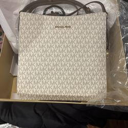 Michael kors Crossbody Purse 