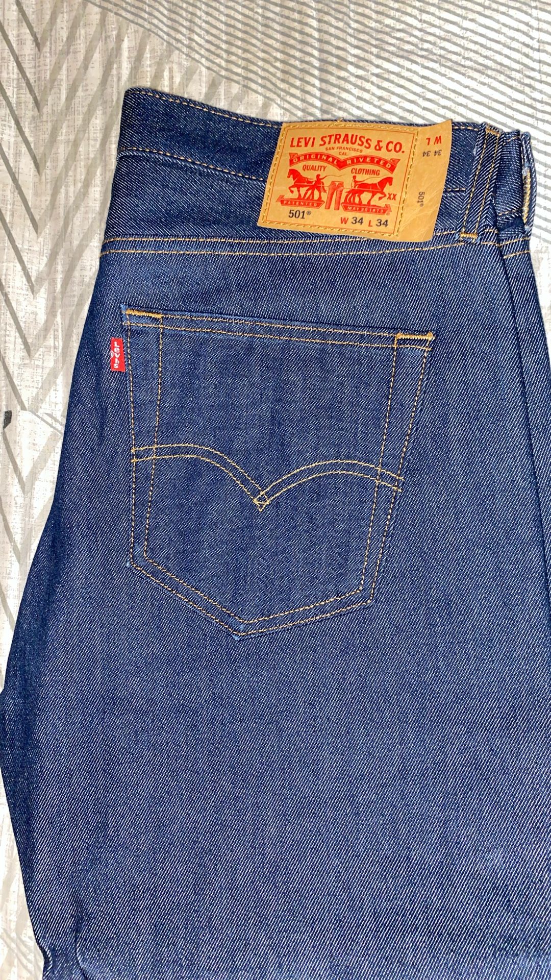 Men’s Levi’s 501 Blue Jeans