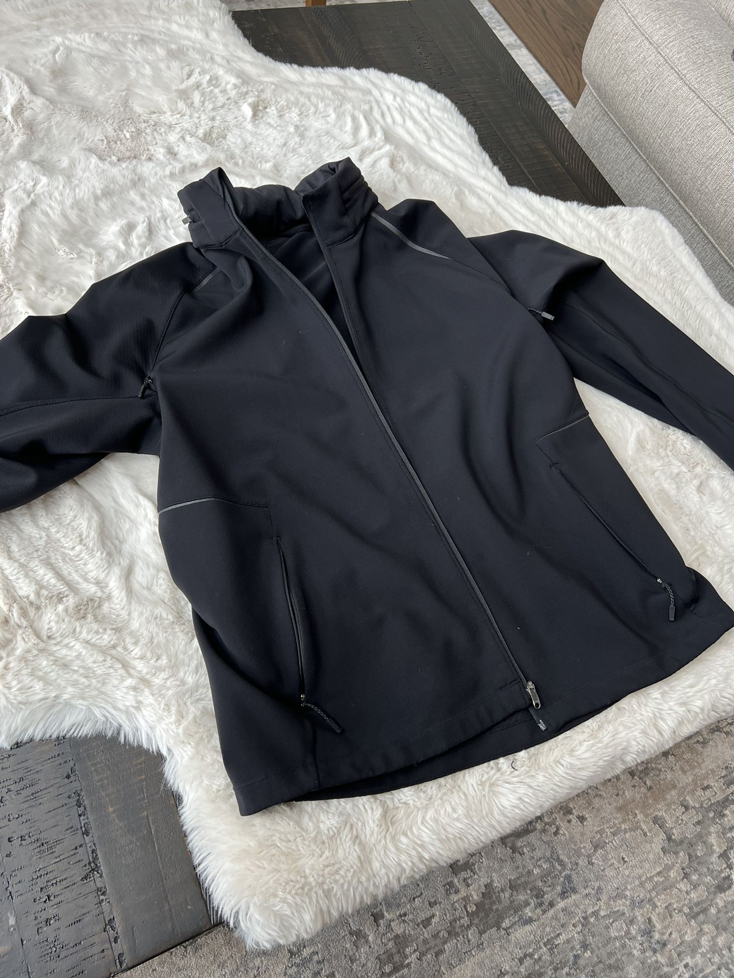 Black Lululemon Men’s jacket