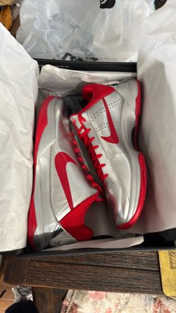 Kobe V (Caitlin Clark ROY) - See Description