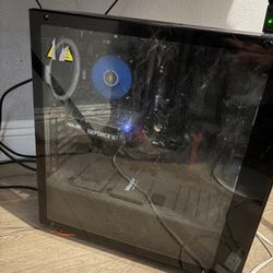 Gpu:1660 Gtx Cpu:i7 intel  Ram: Corsair Vengeance 32 gigabytes
