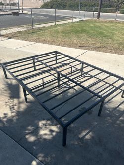 Full bed frame