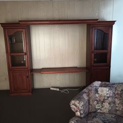 Expandable Entertainment Center