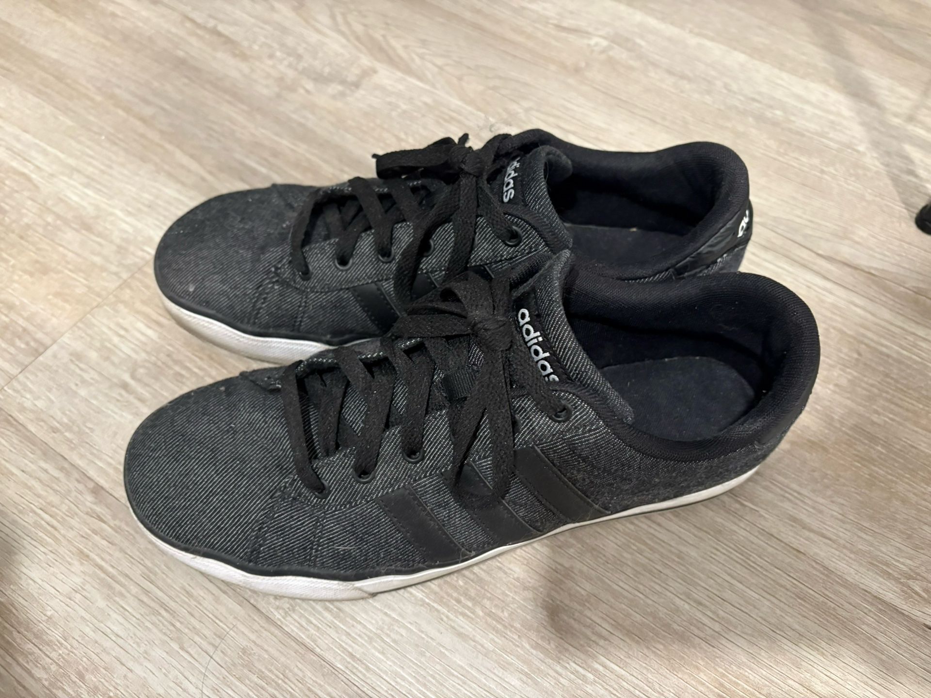 Men’s Adidas Sneaker