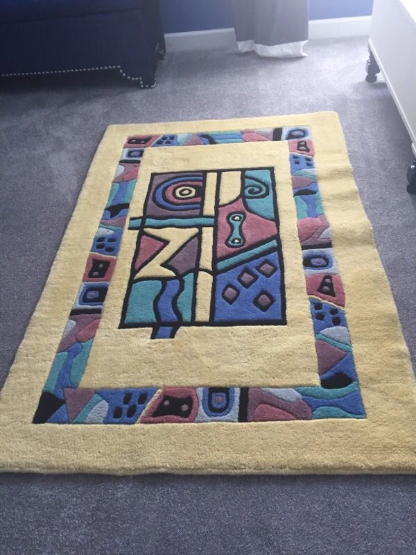 42"x63" 100% wool Pristine condition
