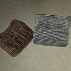 Grey/Silver 60x70 In Down Alternative Throw