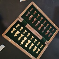 Brand New Wood Magnetic Travel Chess Set
