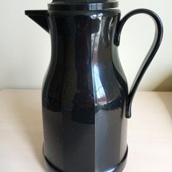 Insulated Plastic PITCHER 