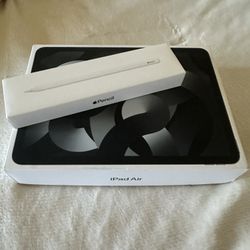 ✨ iPad Air 5 (64 GB Wi-Fi, 2022) + Apple Pencil 2nd Gen – Excellent Condition