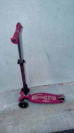 Micro Kickboard | Maxi Foldable LED Kids Scooter Purple