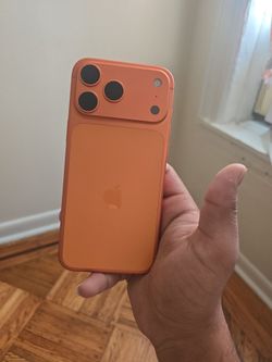 iPhone 17 Pro Max - Orange/Gold - For Parts

- Locked