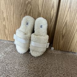 Women’s UGG Slipper Sandals
