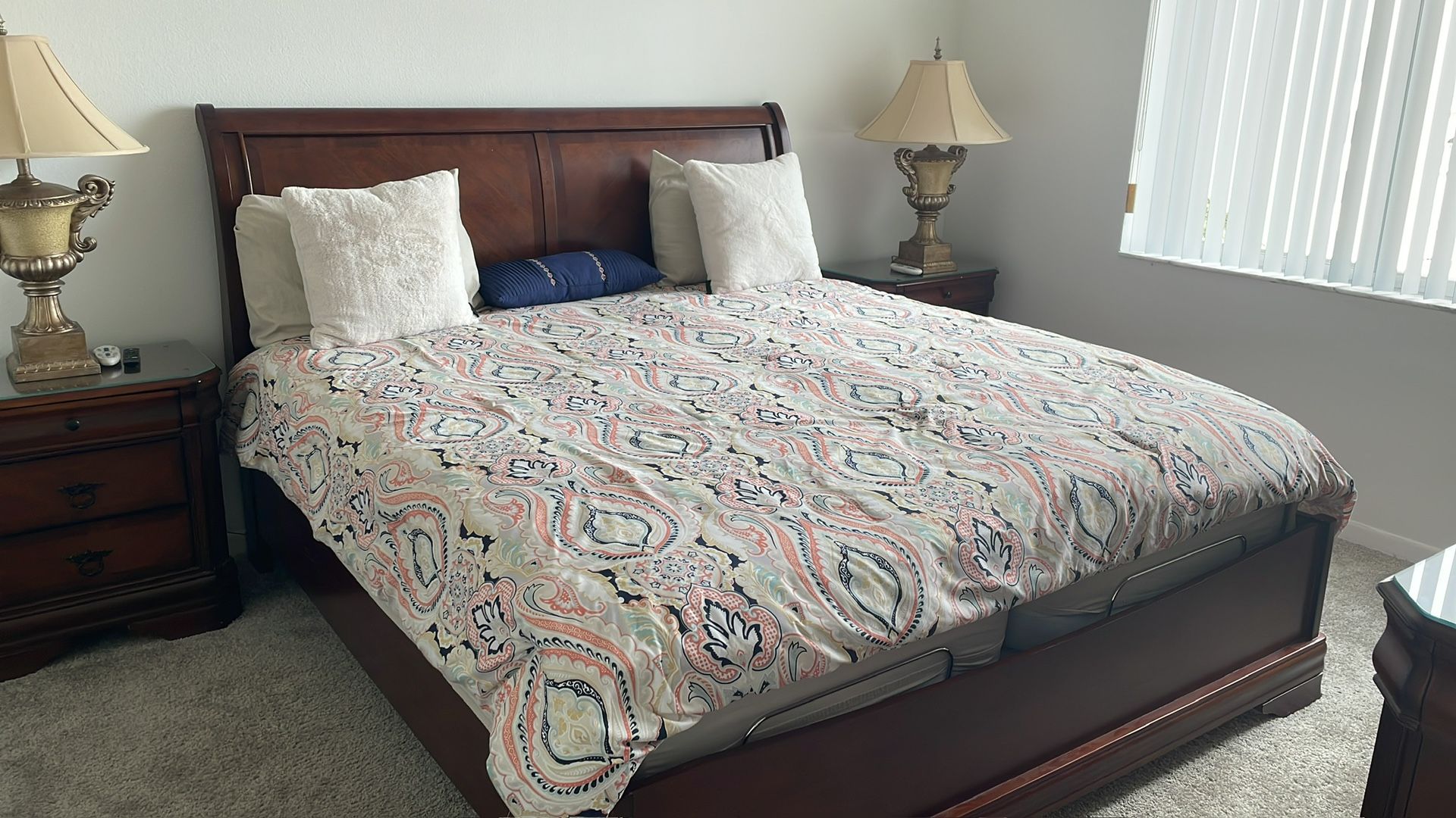 California Size Adjustable Bed With Twin Mattress.