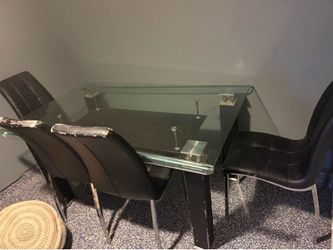 FREE   Comedor