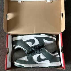 Nike Dunks