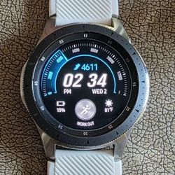 Samsung Galaxy Watch 46mm + 3 Bands
