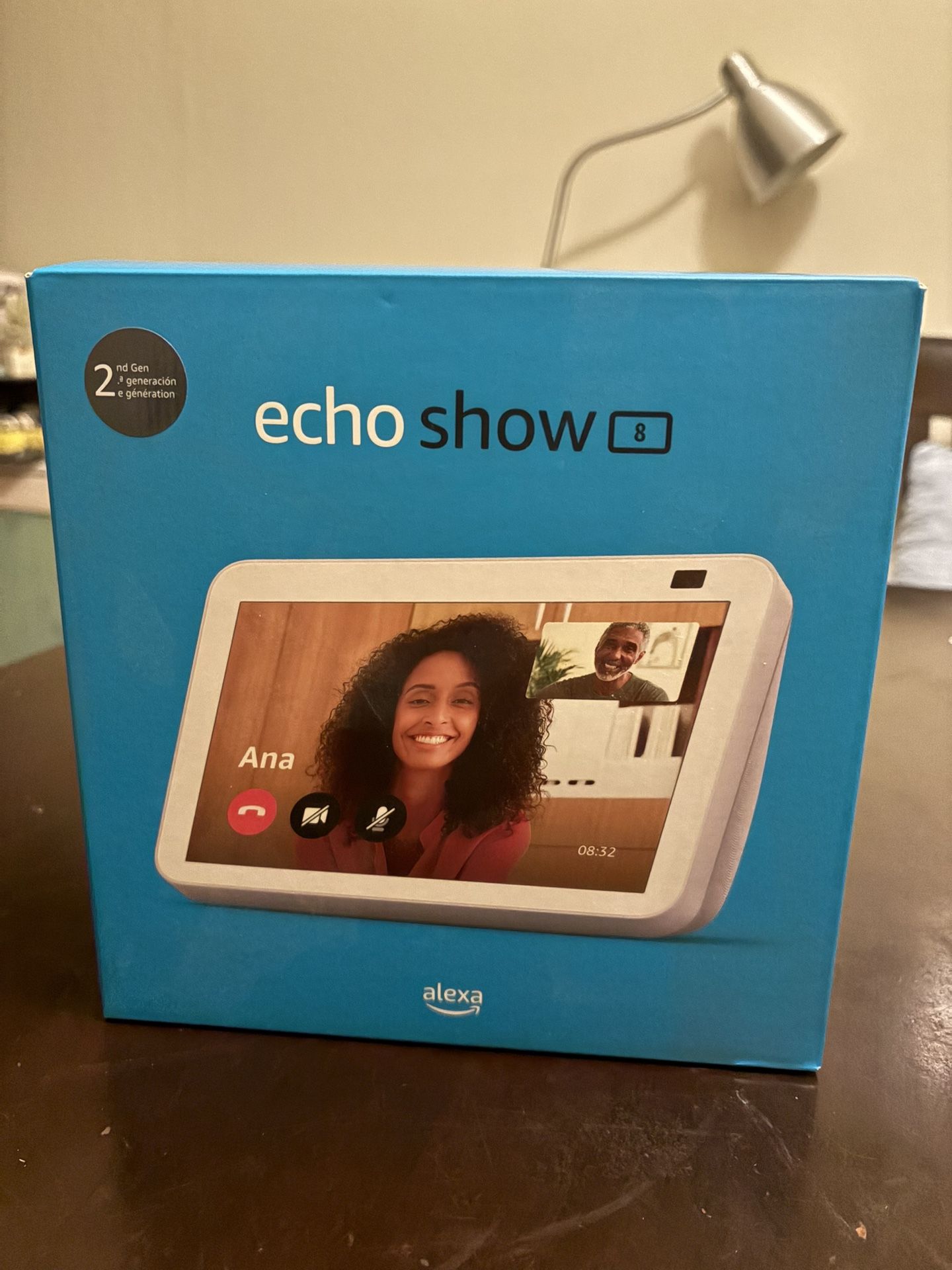 Amazon Echo Show 8 2nd Generation - Like new