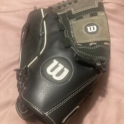 Easton 121/2  left handed baseball glove