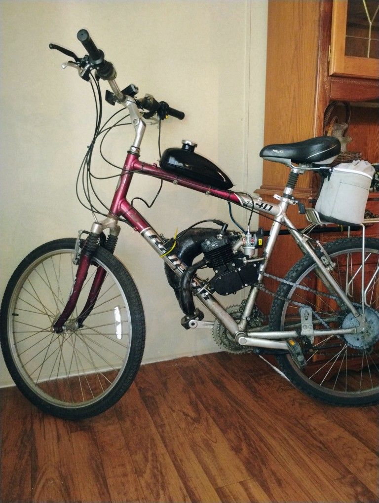 80 Cc Gas Mountain Bike.