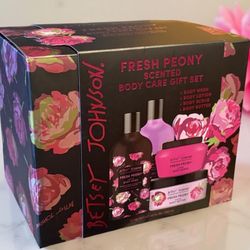 🎀Betsy johnson body Care Gift Set✨