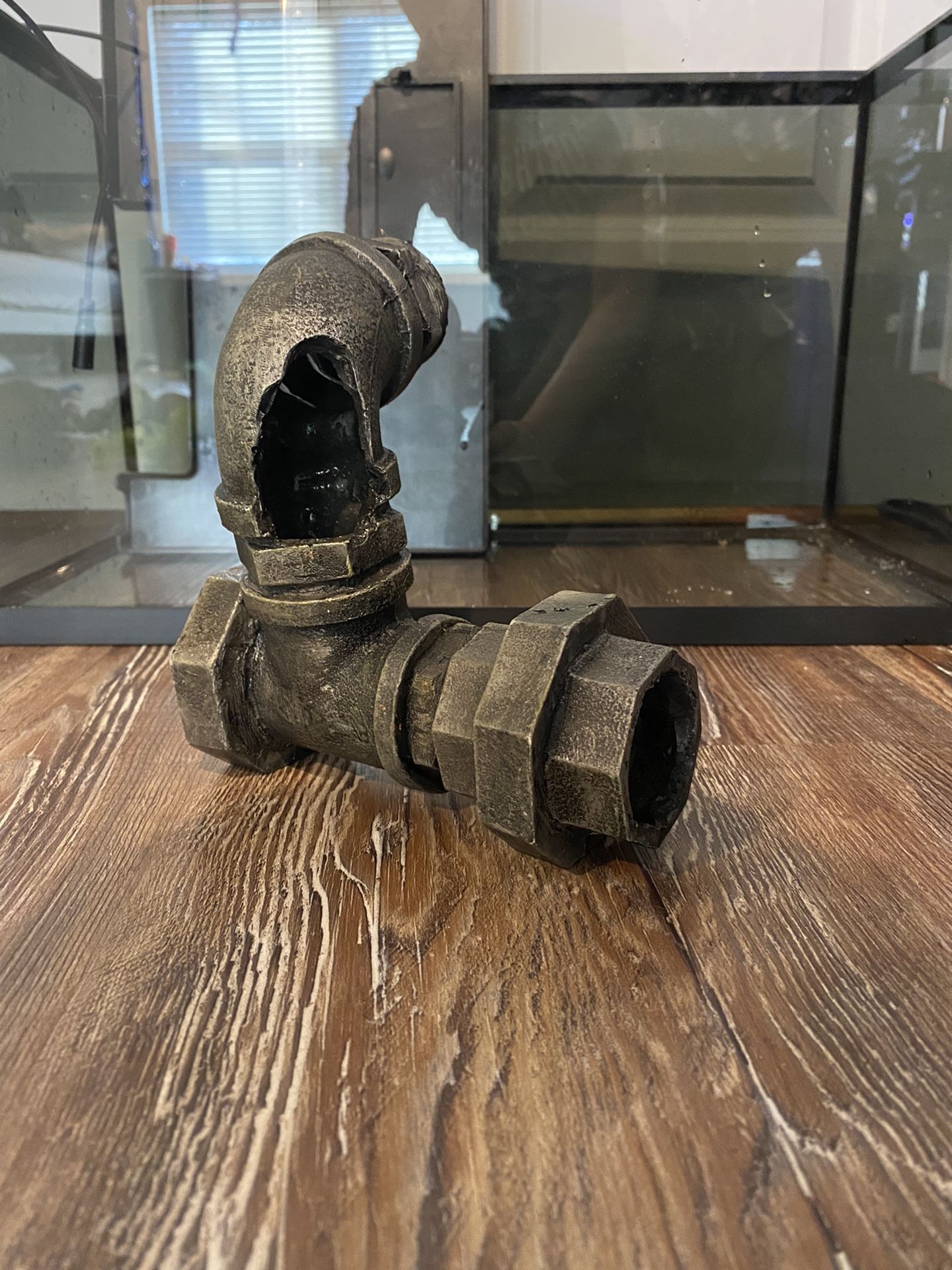 Aquarium Industrial Pipe Decor