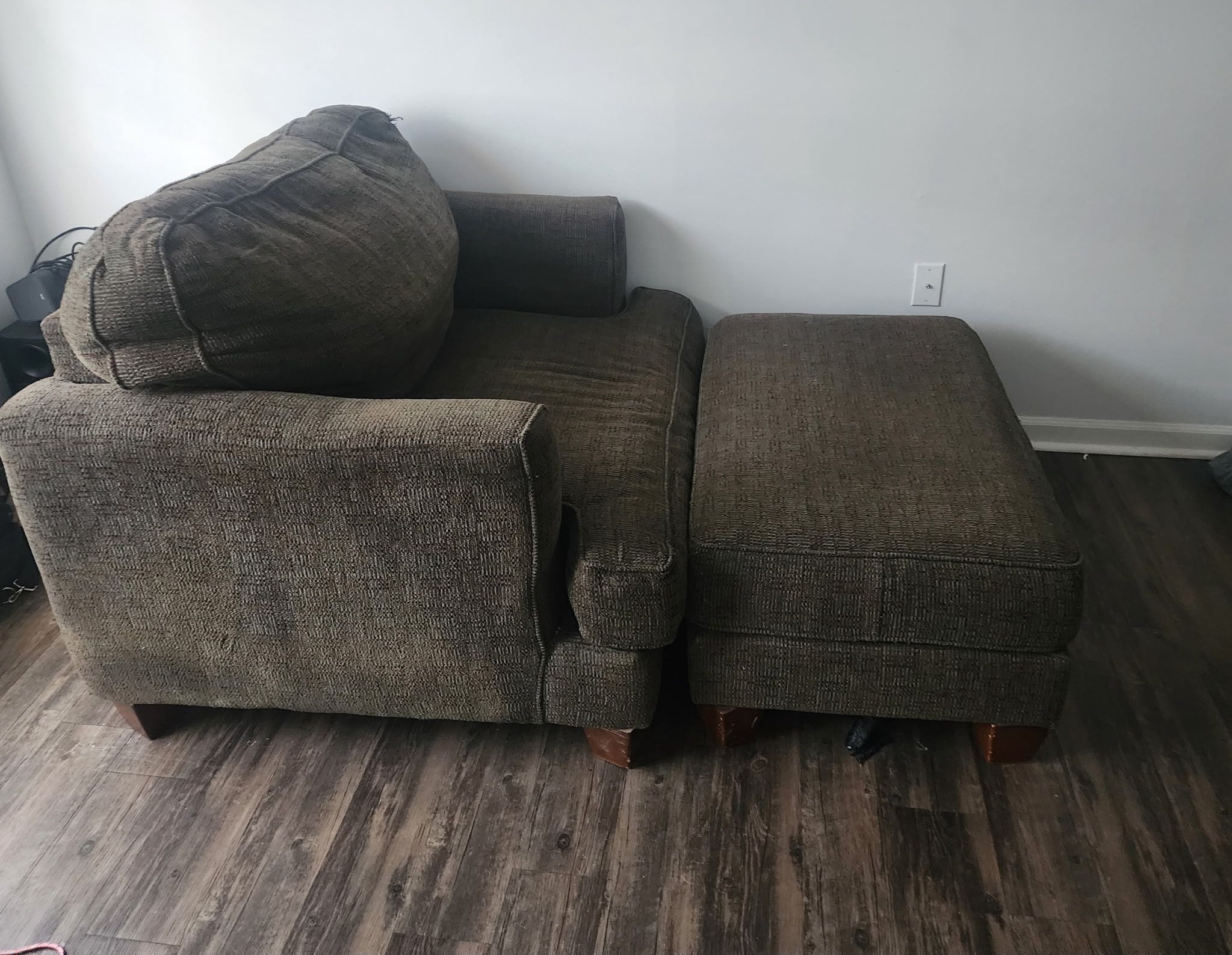 Loveseat & Ottoman